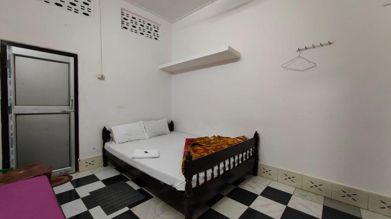 Kaziranga Guest House, Kohora Home Golaghat Habitación foto